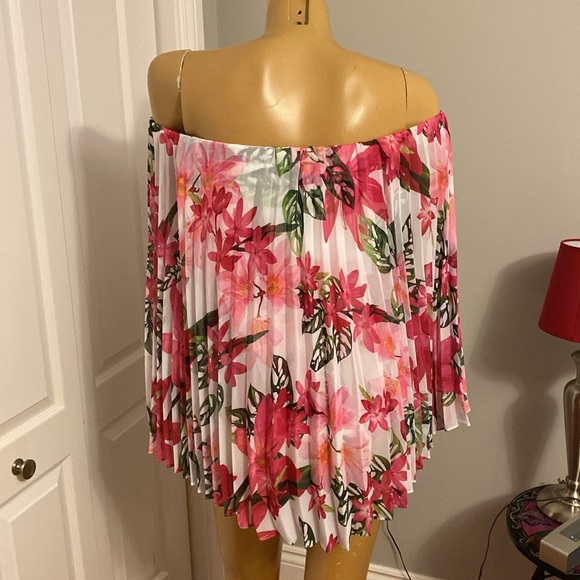 Joseph Ribkoff floral print chiffon layer sleeveless top off or over shoulder - Picture 2 of 10